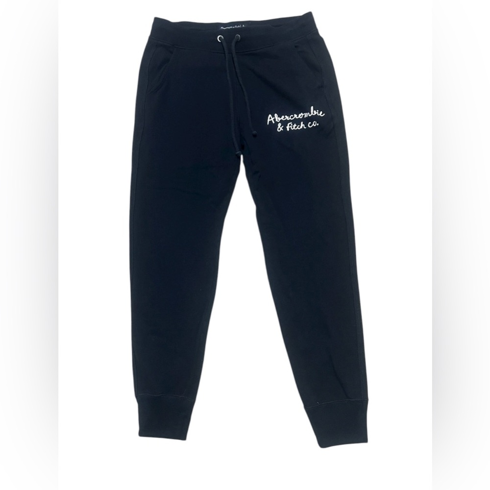 Abercrombie & Fitch lightweight joggers.‎